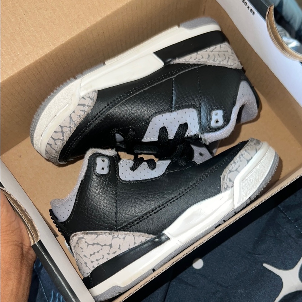Jordan 3s Retro Toddler 7C